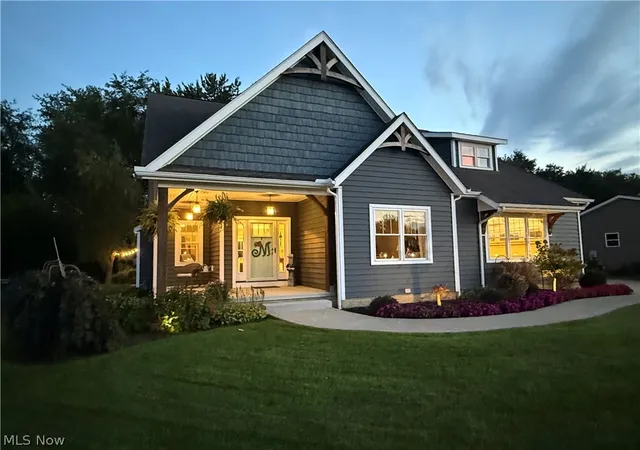 Single family home for sale at 3098 Huntcliffe Rd NE, Canton, OH 44721 | MLS# 5244414