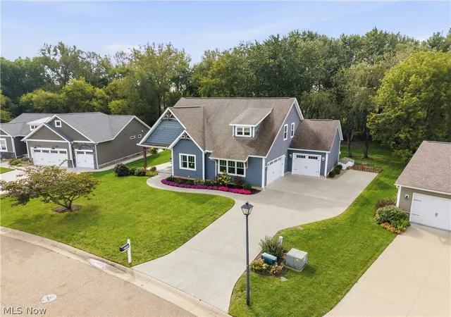 Photo 1 of Single family home for sale at 3098 Huntcliffe Rd NE, Canton, OH 44721 | MLS# 5244414 | Listing updated on 2026-09-14