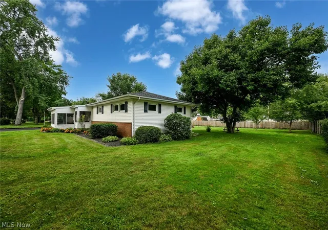 Photo 2 of Single family home for sale at 1325 Delverne Ave Sw, Canton, OH 44710 | MLS# 5244544 | Listing updated on 2026-09-14