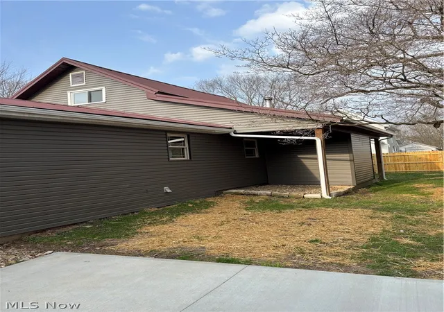 Photo 4 of Single family home for sale at 241 Mckinley Ave, Newcomerstown, OH 43832 | MLS# 5244669 | Listing updated on 2026-09-14