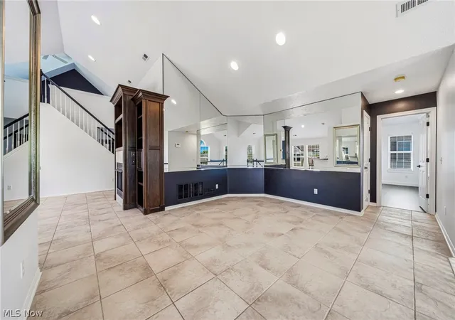 Listing Photo 5 - Condo for sale in building located at 351 E Legend Ct, Highland Heights, OH 44143 - Unit #C