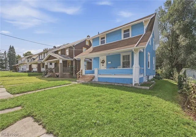 Photo 2 of Single family home for sale at 329 Girard Ave Ne, Canton, OH 44704 | MLS# 5244287 | Listing updated on 2026-09-14