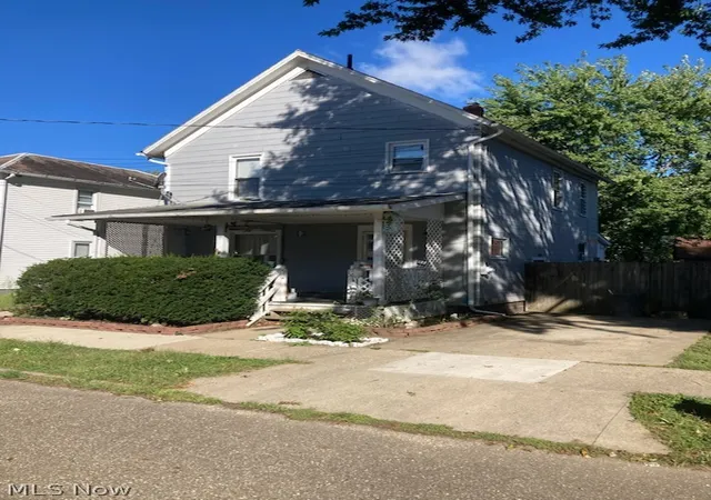 Photo 2 of Single family home for sale at 134 8th Street Ne, New Philadelphia, OH 44663 | MLS# 5244754 | Listing updated on 2026-09-30