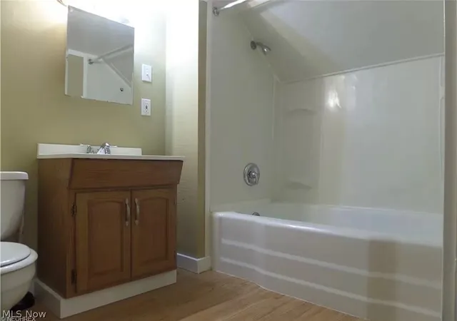 Photo 3 of House for sale at 231 S Vine St, Medina, OH 44256 | MLS# 5244610 | Listing updated on 2026-09-26