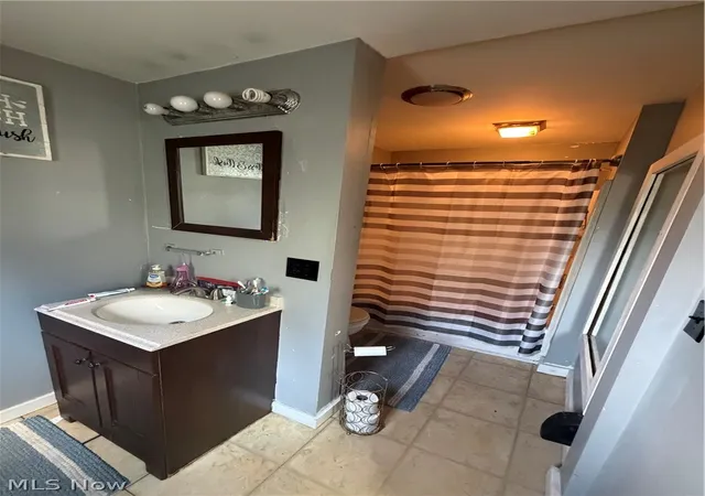 Photo 4 of Single family home for sale at 3930 Poe Ave, Cleveland, OH 44109 | MLS# 5244563 | Listing updated on 2026-09-14
