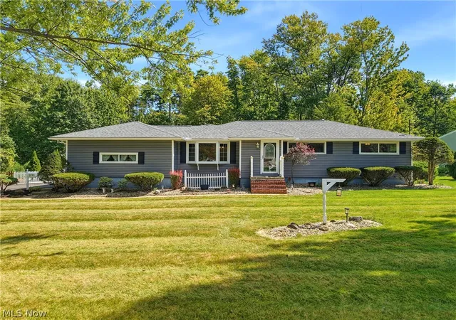 Photo 1 of Single family home for sale at 3855 Northview Dr, Stow, OH 44224 | MLS# 5243774 | Listing updated on 2026-09-14