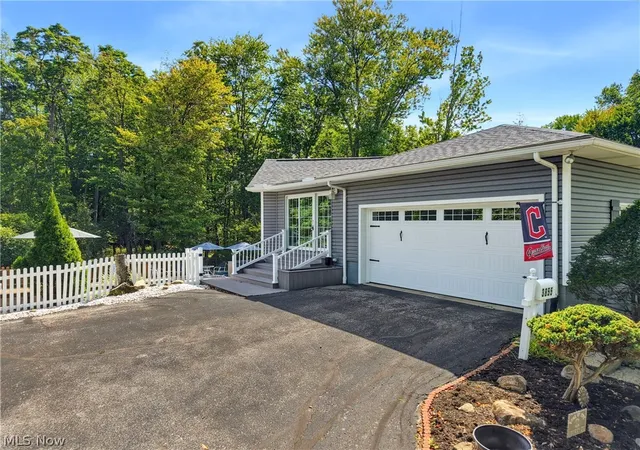 Photo 3 of Single family home for sale at 3855 Northview Dr, Stow, OH 44224 | MLS# 5243774 | Listing updated on 2026-09-14