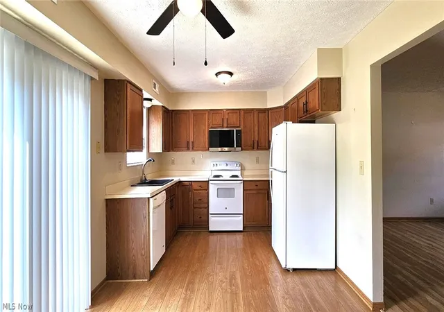 Listing Photo 5 - Condo for sale in building located at 782 Orch St, Wadsworth, OH 44281 - Unit #3