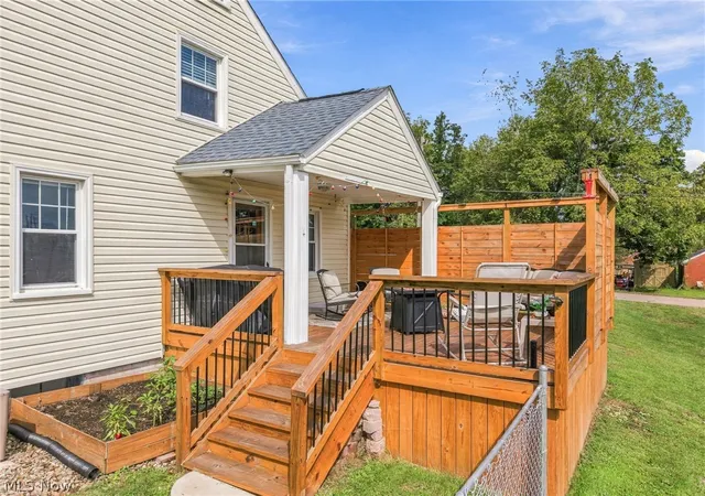 Photo 4 of Sale Pending at 122 37th Street SW, Canton, OH 44706 | MLS# 5243395 | Listing updated on 2026-09-28