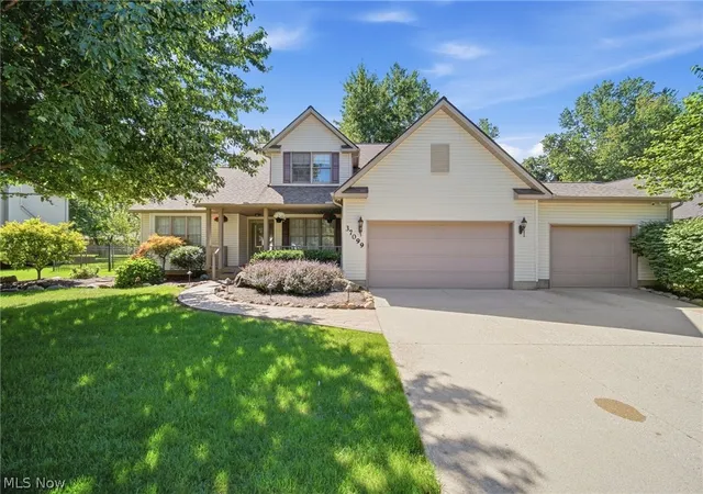 Photo 1 of Sale Pending at 37099 Hunters Trl, Avon, OH 44011 | MLS# 5244718 | Listing updated on 2026-09-29
