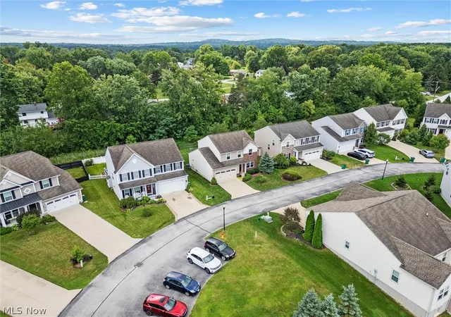 Listing Photo 2 - Condo for sale in building located at 10174 Colton Ave, Concord Township, OH 44077