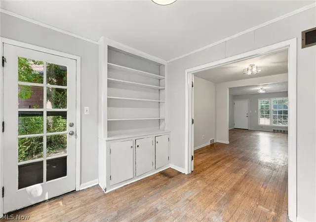 Photo 3 of Sale Pending at 3740 Washington Blvd, University Heights, OH 44118 | MLS# 5243261 | Listing updated on 2026-10-07