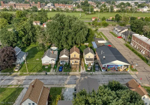 Photo 44 of Single family home for sale at 109 15th Street Nw, Barberton, OH 44203 | MLS# 5244746 | Listing updated on 2026-09-14