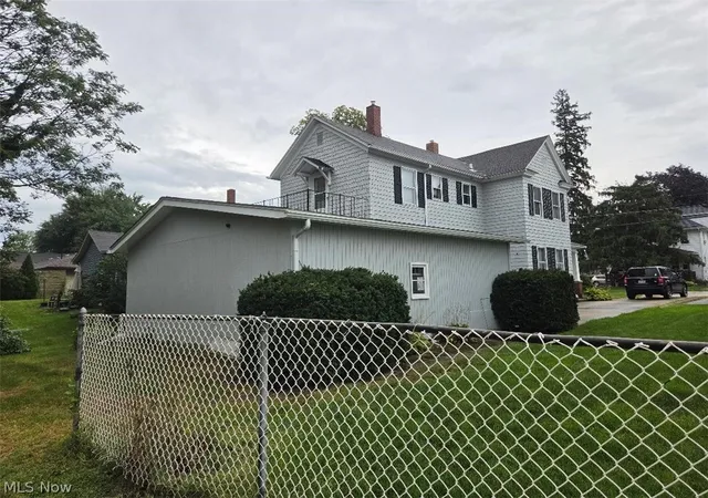Photo 3 of Sale Pending at 158 Lincoln St, Amherst, OH 44001 | MLS# 5244788 | Listing updated on 2026-10-05