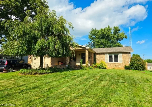 Photo 1 of Single family home for sale at 714 Sunset Dr, Lisbon, OH 44432 | MLS# 5244635 | Listing updated on 2026-09-14