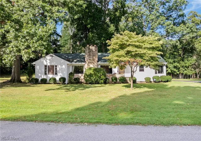 Single family home for sale at 114 7th Street NE, Barberton, OH 44203 | MLS# 5244270