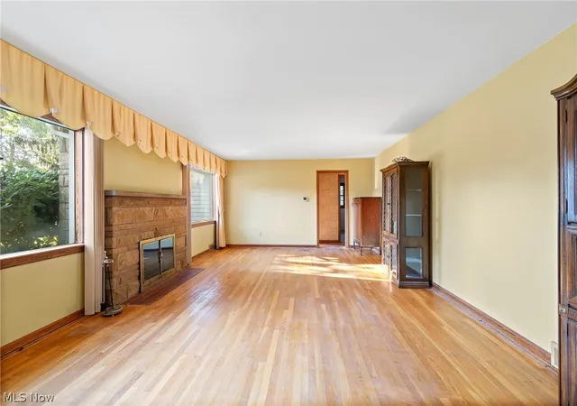 Photo 4 of Single family home for sale at 114 7th Street NE, Barberton, OH 44203 | MLS# 5244270 | Listing updated on 2026-09-14
