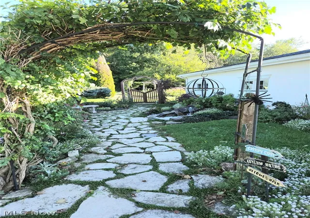 Photo 4 of Sale Pending at 4066 Maplegrove Ave, Louisville, OH 44641 | MLS# 5244816 | Listing updated on 2026-10-06