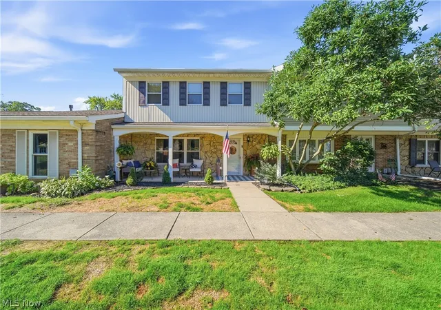 Condo for sale at 2137 Beechtree Dr, Uniontown, OH 44685 | MLS# 5244728