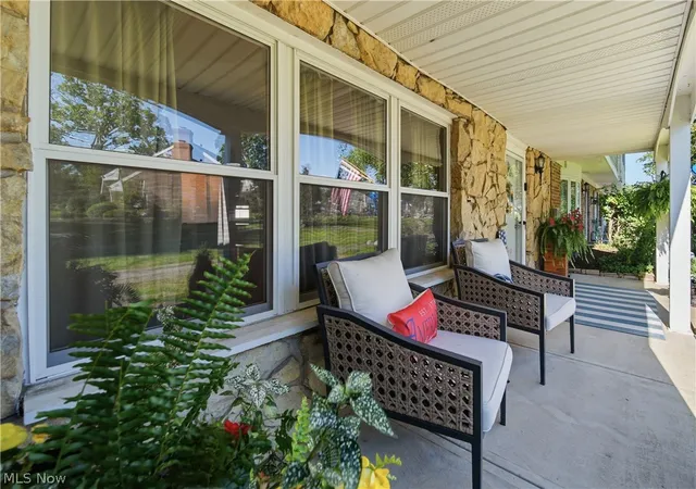 Listing Photo 3 - Condo for sale in building located at 2137 Beechtree Dr, Uniontown, OH 44685