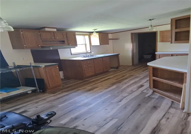 Photo 3 of Sale Pending at 40 Silver Pond Dr, Apple Creek, OH 44606 | MLS# 5244809 | Listing updated on 2026-10-01