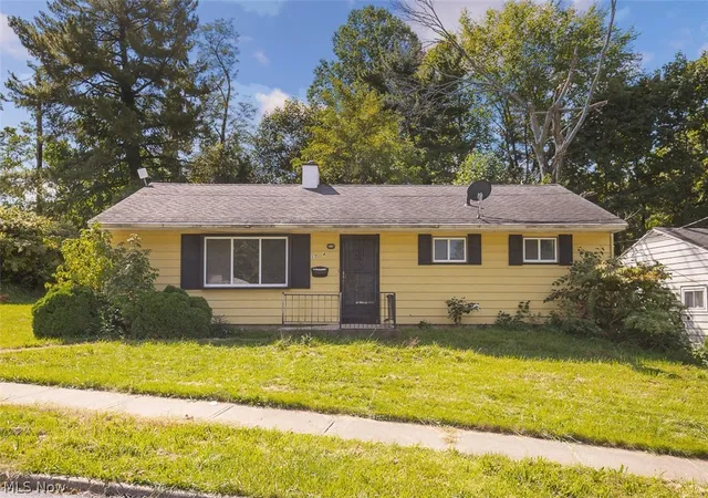 Photo 2 of Single family home for sale at 17614 Rook Cir, Cleveland, OH 44112 | MLS# 5243335 | Listing updated on 2026-09-29