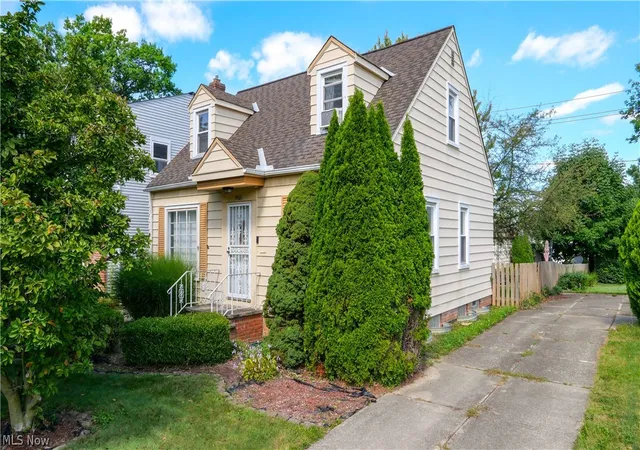 Photo 3 of Single family home for sale at 14611 Krems Ave, Maple Heights, OH 44137 | MLS# 5244866 | Listing updated on 2026-09-15