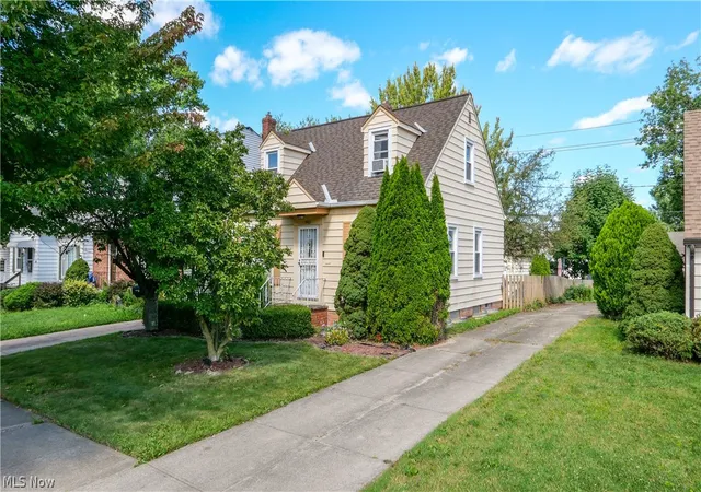 Photo 3 of Single family home for sale at 14611 Krems Ave, Maple Heights, OH 44137 | MLS# 5244866 | Listing updated on 2026-09-15