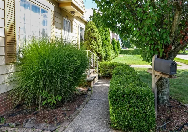 Photo 4 of Single family home for sale at 14611 Krems Ave, Maple Heights, OH 44137 | MLS# 5244866 | Listing updated on 2026-09-15