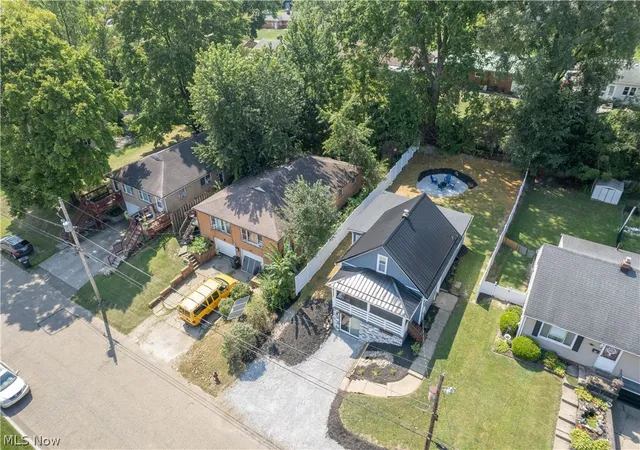 Single family home for sale at 2413 Clearview Ave NW, Canton, OH 44708 | MLS# 5244869