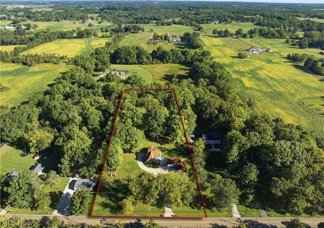 Photo 1 of Single family home for sale at 1687 Mount Pleasant St Ne, Canton, OH 44721 | MLS# 5244801 | Listing updated on 2026-09-24