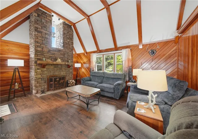 Photo 3 of Single family home for sale at 1687 Mount Pleasant St Ne, Canton, OH 44721 | MLS# 5244801 | Listing updated on 2026-09-24