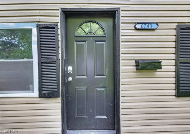 Photo 3 of Single family home for sale at 6741 Sumner Rd, Ravenna, OH 44266 | MLS# 5244878 | Listing updated on 2026-09-15