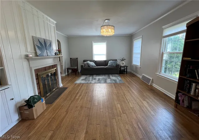 Photo 3 of Single family home for sale at 3844 Bendemeer Rd, Cleveland, OH 44118 | MLS# 5244251 | Listing updated on 2026-09-15