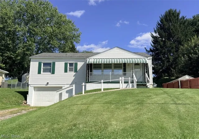 Photo 2 of Single family home for sale at 216 Frostview Dr, Steubenville, OH 43953 | MLS# 5243295 | Listing updated on 2026-09-21
