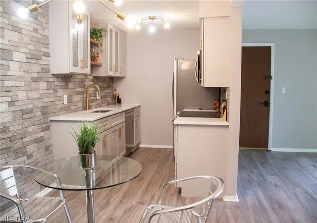Photo 3 of Condo for sale at 16475 Heather Ln #S202, Cleveland, OH 44130 | MLS# 5244861 | Listing updated on 2026-09-15