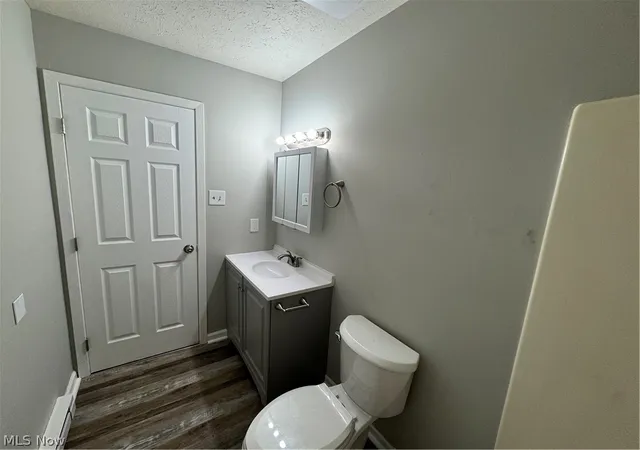 Listing Photo 2 - Condo for sale in building located at 1926 Hancock St, Lorain, OH 44052