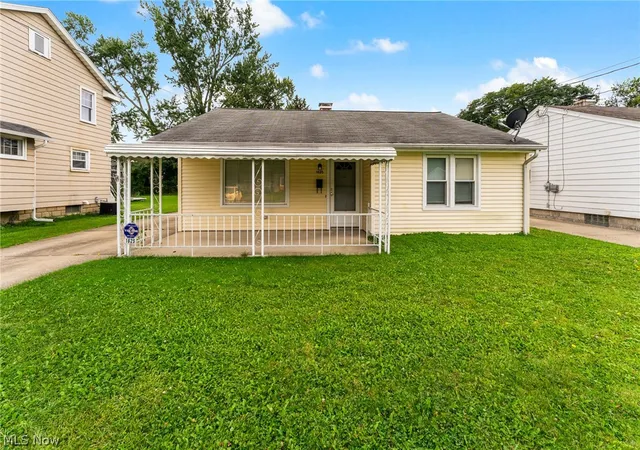 Single family home for sale at 1625 Everett Ave, Youngstown, OH 44514 | MLS# 5244785