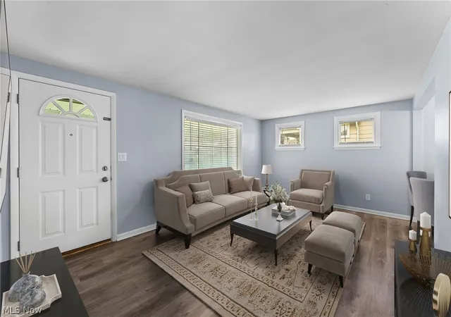 Photo 2 of Single family home for sale at 1625 Everett Ave, Youngstown, OH 44514 | MLS# 5244785 | Listing updated on 2026-10-05
