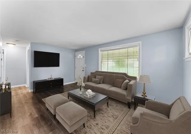 Photo 3 of Single family home for sale at 1625 Everett Ave, Youngstown, OH 44514 | MLS# 5244785 | Listing updated on 2026-10-05