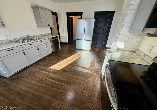 Photo 3 of Single family home for sale at 1529 Stark Ave SW, Canton, OH 44706 | MLS# 5244889 | Listing updated on 2026-09-26