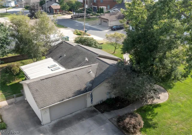 Photo 3 of Single family home for sale at 3295 Waterside Dr, Coventry Township, OH 44319 | MLS# 5244821 | Listing updated on 2026-09-15