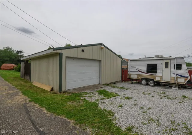 Photo 3 of Single family home for sale at 544 E High St, Uhrichsville, OH 44683 | MLS# 5244914 | Listing updated on 2026-09-20