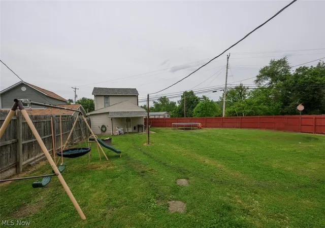 Photo 4 of Single family home for sale at 544 E High St, Uhrichsville, OH 44683 | MLS# 5244914 | Listing updated on 2026-09-20