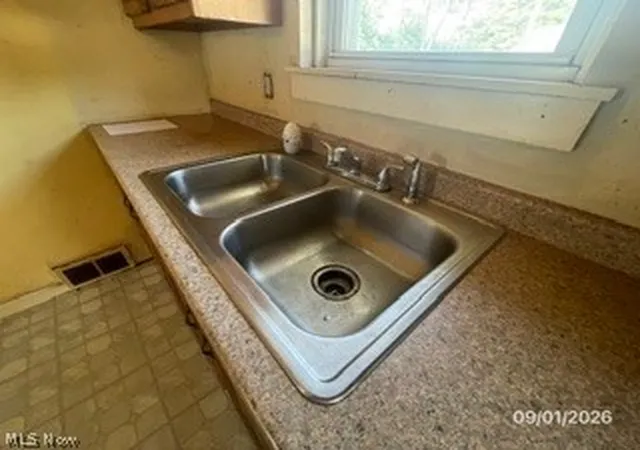 Photo 9 of Single family home for sale at 1703 30th Street Nw, Canton, OH 44709 | MLS# 5244958 | Listing updated on 2026-09-15