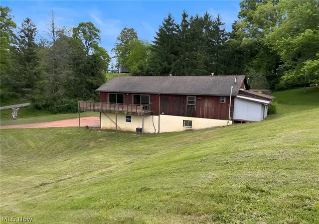 Photo 3 of Single family home for sale at 414 Whiteman Hl Rd, New Martinsville, WV 26155 | MLS# 5244964 | Listing updated on 2026-09-16