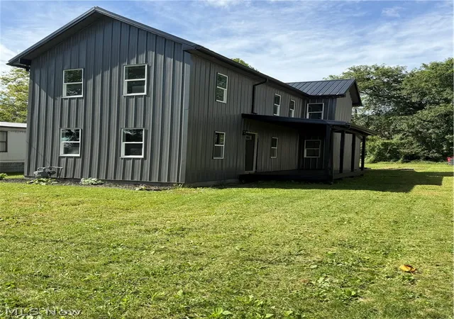 Photo 1 of Single family home for sale at 37 Franklin St, Roseville, OH 43777 | MLS# 5244979 | Listing updated on 2026-10-06