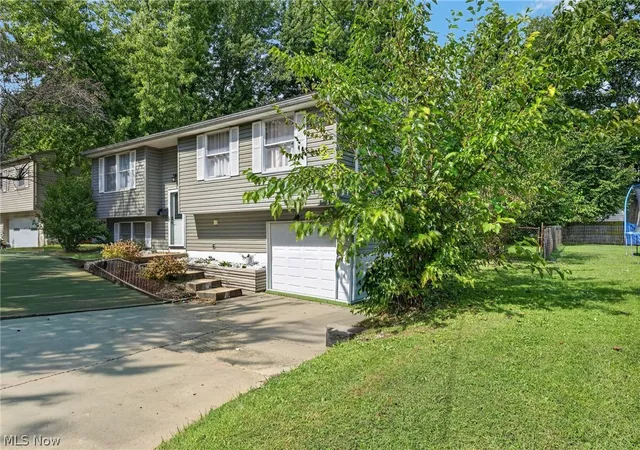 Photo 3 of Single family home for sale at 5124 Willow Crst Ave, Youngstown, OH 44515 | MLS# 5244976 | Listing updated on 2026-09-15