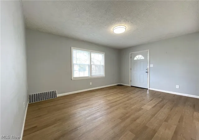 Photo 2 of Single family home for sale at 1731 Thornapple Ave, Akron, OH 44301 | MLS# 5244814 | Listing updated on 2026-09-15