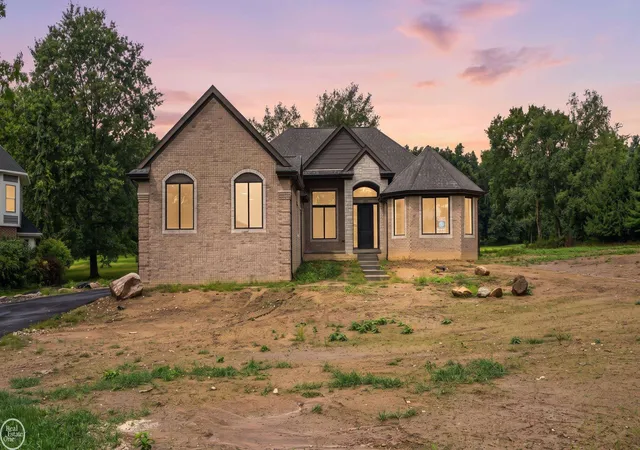 Photo 1 of Single family home for sale at 854 Hemlock Dr, Oxford, MI 48370 | MLS# 58050162968 | Listing updated on 2026-09-09